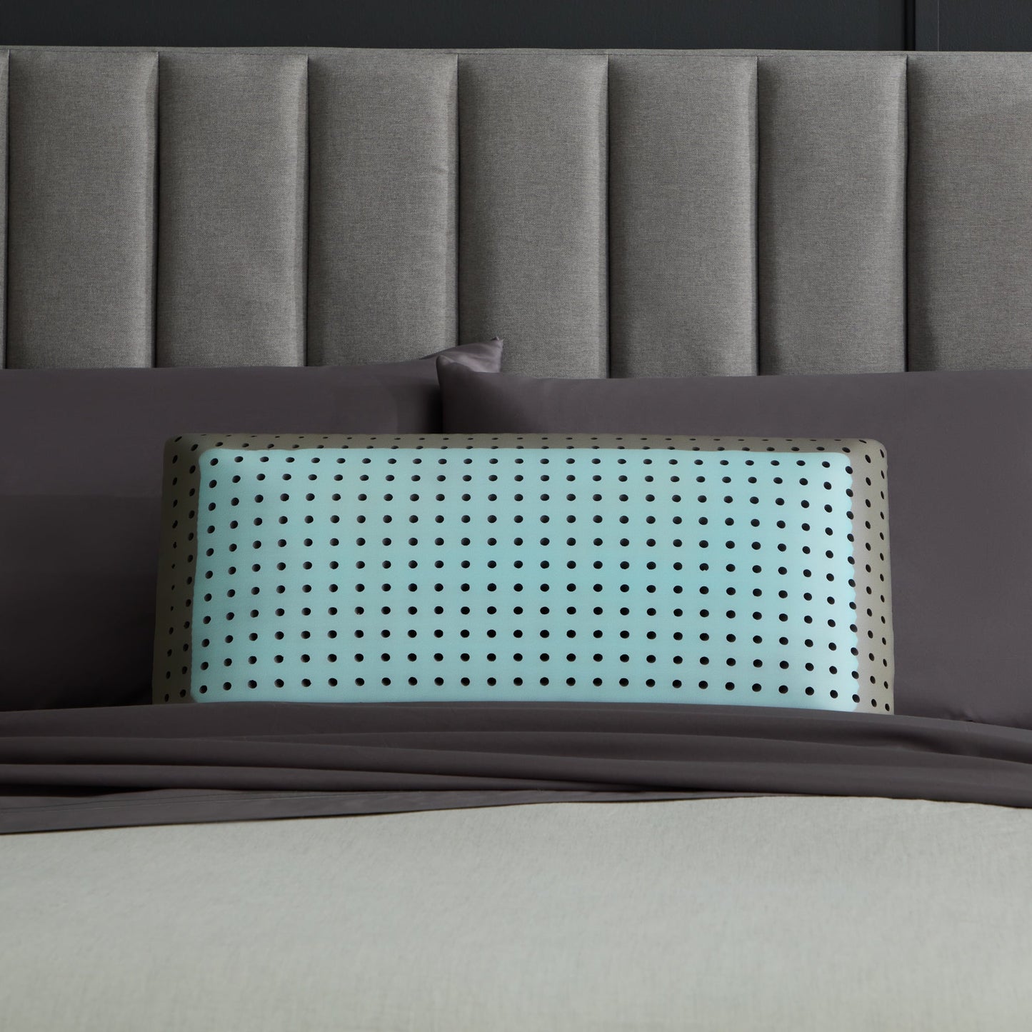 CarbonCool LT + OmniPhase Pillow - angle view