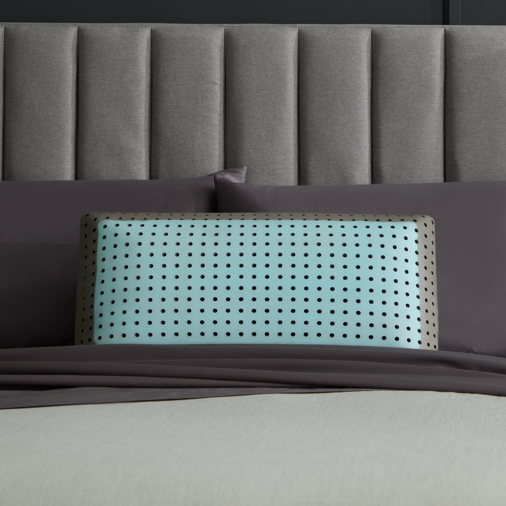 CarbonCool LT + OmniPhase Pillow - angle view