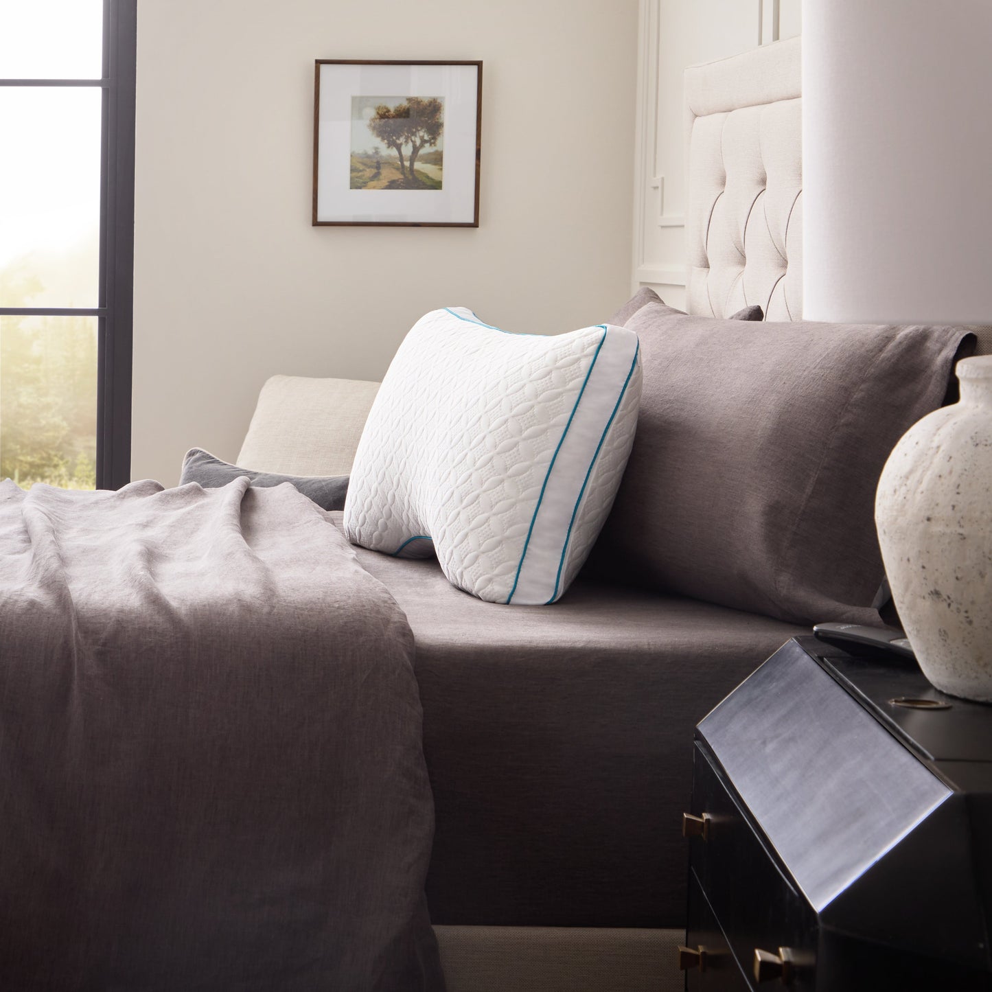 Shoulder FlexFill Pillow + HyperChill - detail view