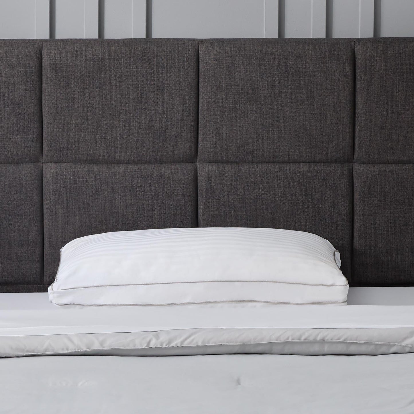Convolution Pillow - detail view